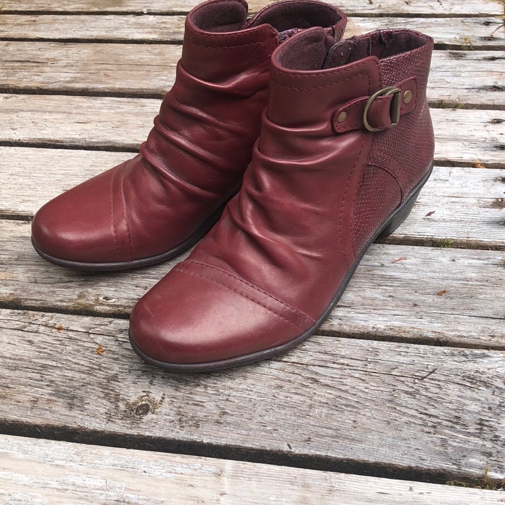 Red leather boots Earth Origins 7.5